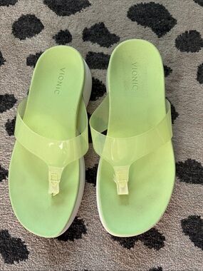 Vionic Lime Green Jelly Platform Thong Sandals